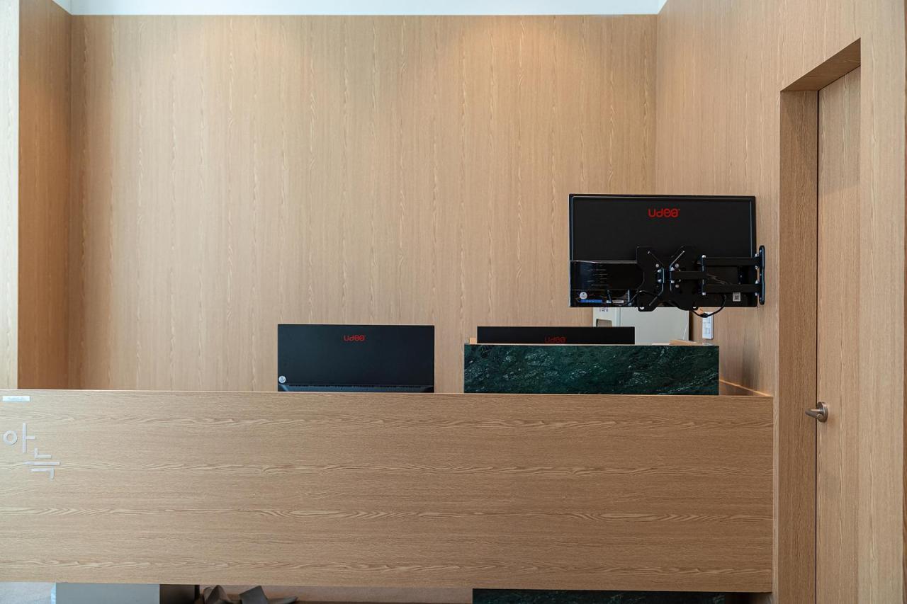 Aank Hotel Hongdae Seoul Exteriör bild